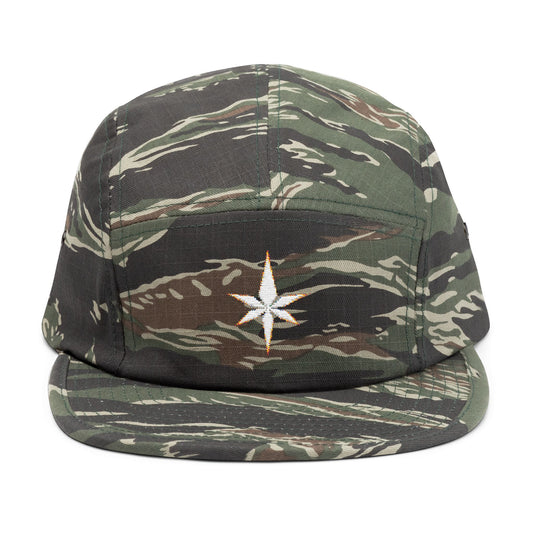 Camo Compass Star 5-Panel Cap — Embroidered Outdoor Streetwear Hat